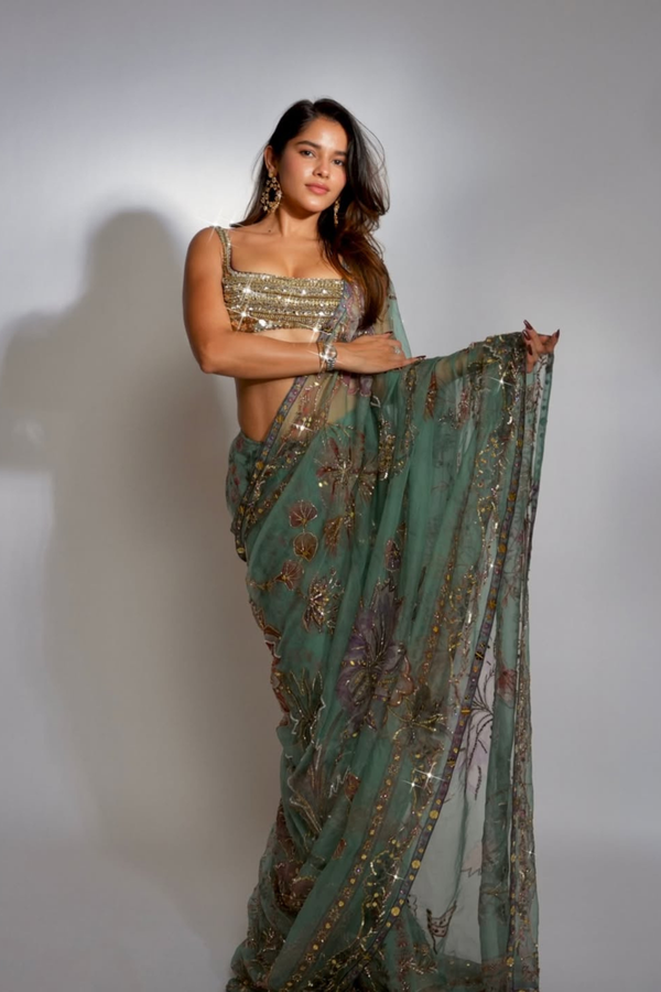 Meghna Kaur in Custom Ishika Saree Set