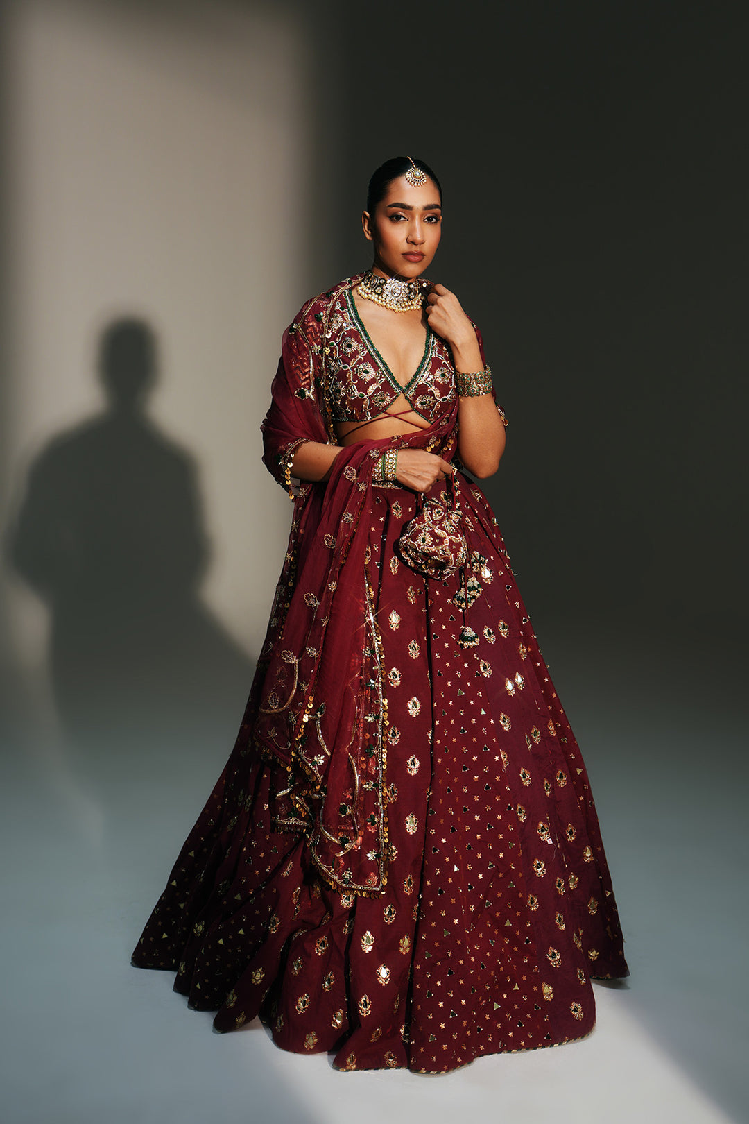 しましま⚫︎ Sindori Red Hand Embroidered Potli Bag – Mahima Mahajan
