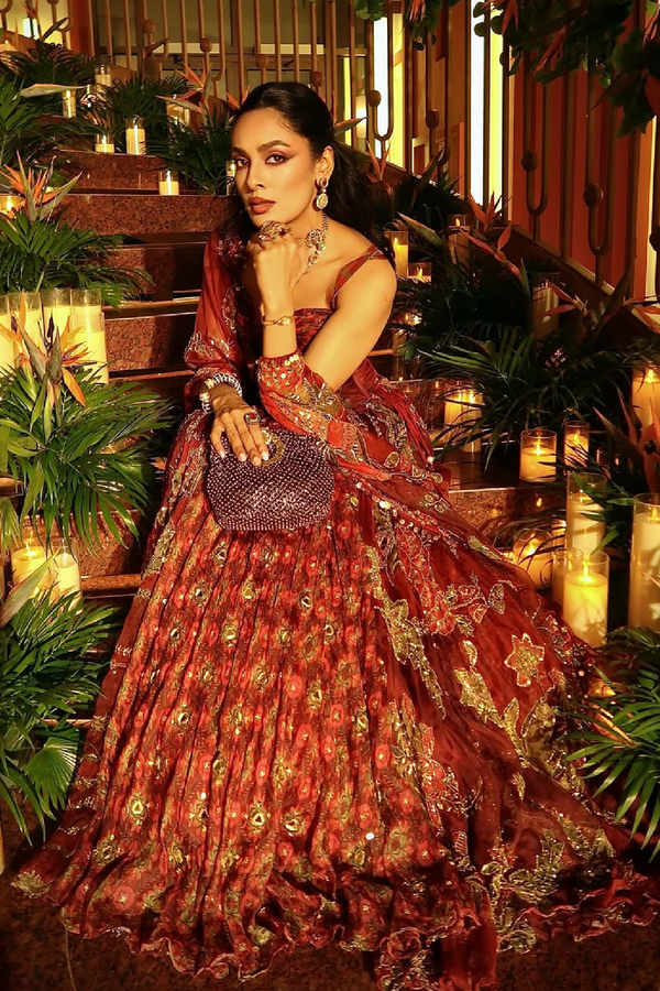 Ishita Mangal in Custom Ehlam