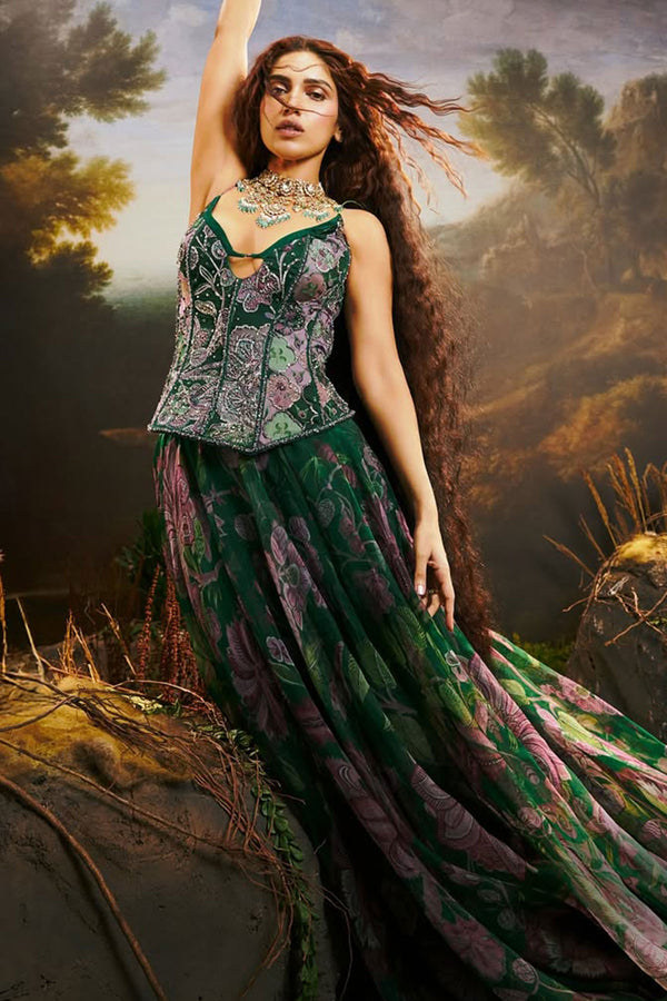 Bhumi Pednekar in Esra Lehenga