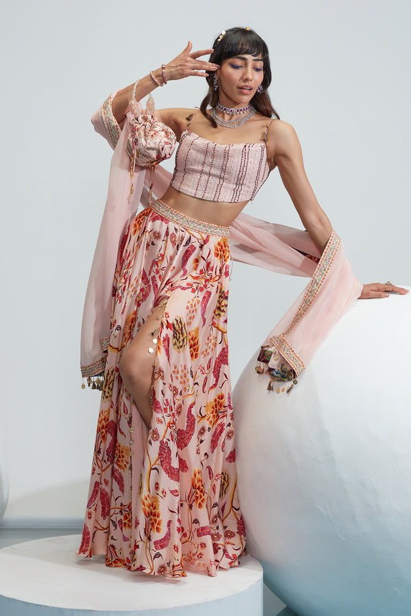 Yumna Lehenga