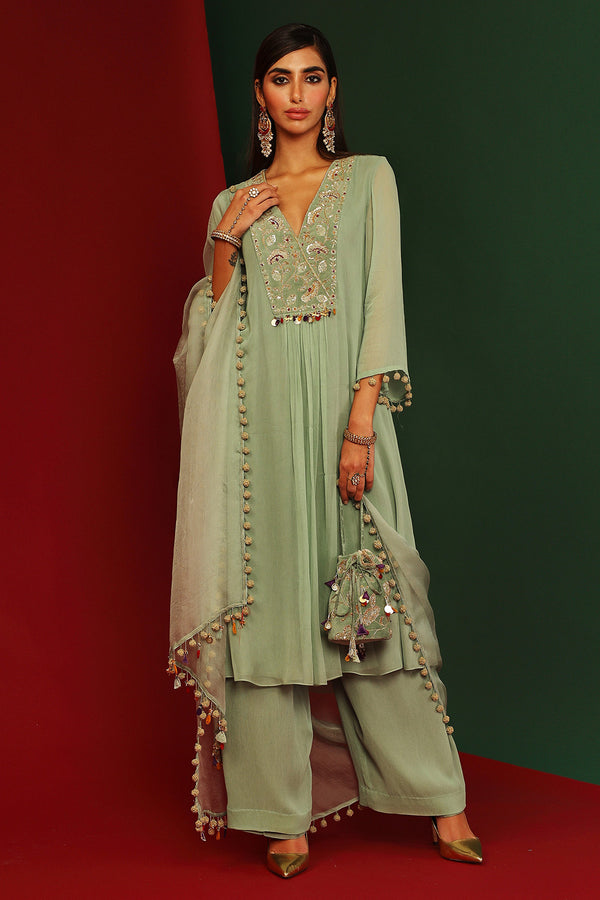 Pihu Embroidered Kurta Set In Georgette